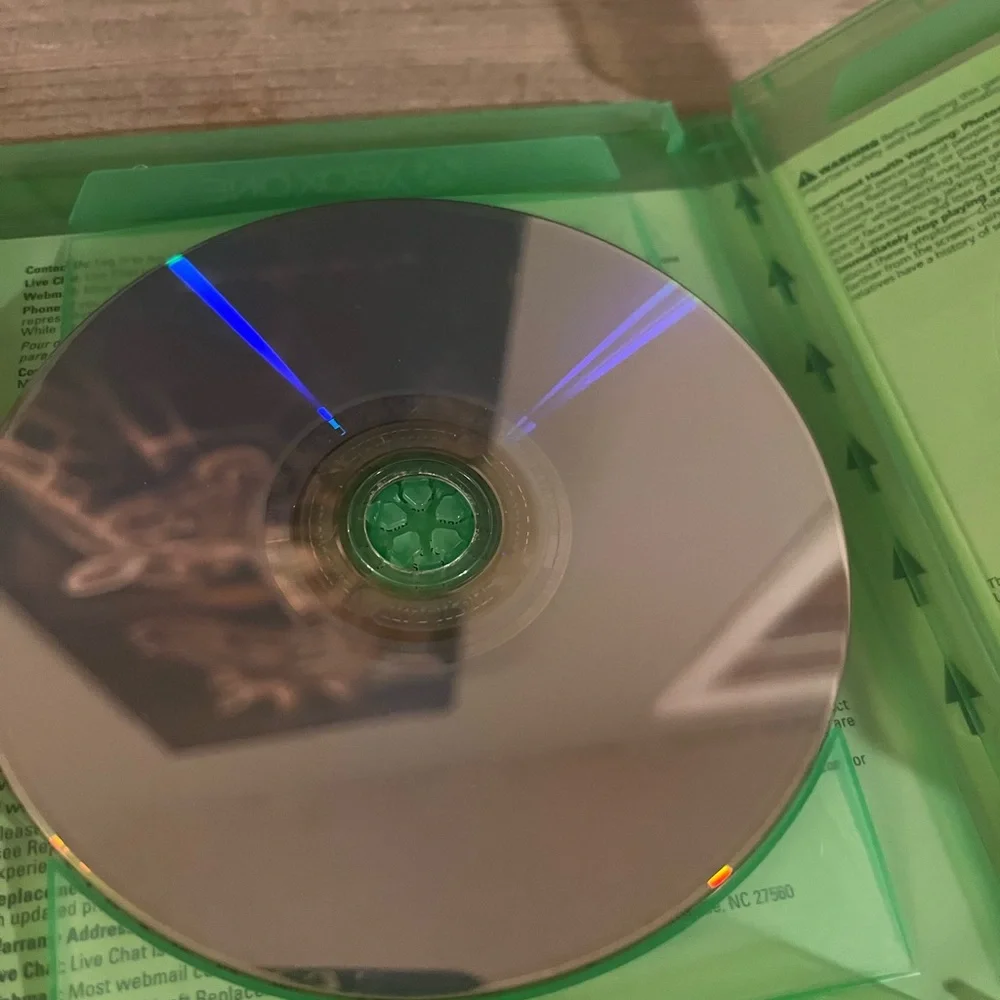 Ubisoft The Crew Ultimate Edition for Xbox One - Green Case‎